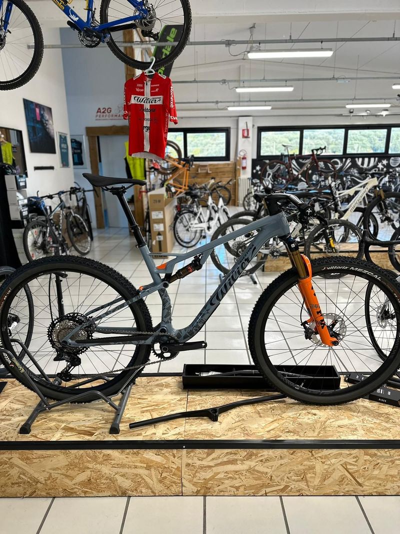 Brugt Wilier URTA MAX SLR SHIMANO XT 1X12 2024 2024 MTB