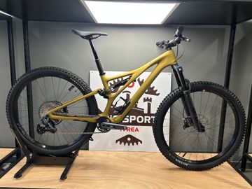 Specialized Stumpjumper Expert T-Type 2023 2023 Mountainbike usato, Arancione — immagine 1 di 8