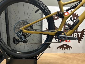 Specialized Stumpjumper Expert T-Type 2023 2023 Mountainbike usato, Arancione — immagine 3 di 8
