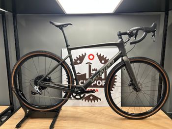Used Specialized Diverge Comp Carbon 2022 2022 Road & Gravel