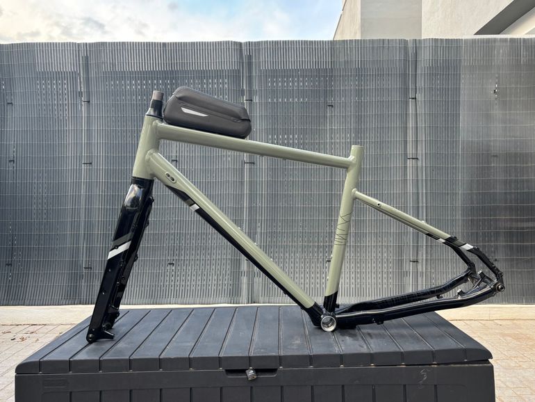 Used DECATHLON Riverside Touring 920 Frameset 2023 Road & Gravel, Black — image 2 of 16
