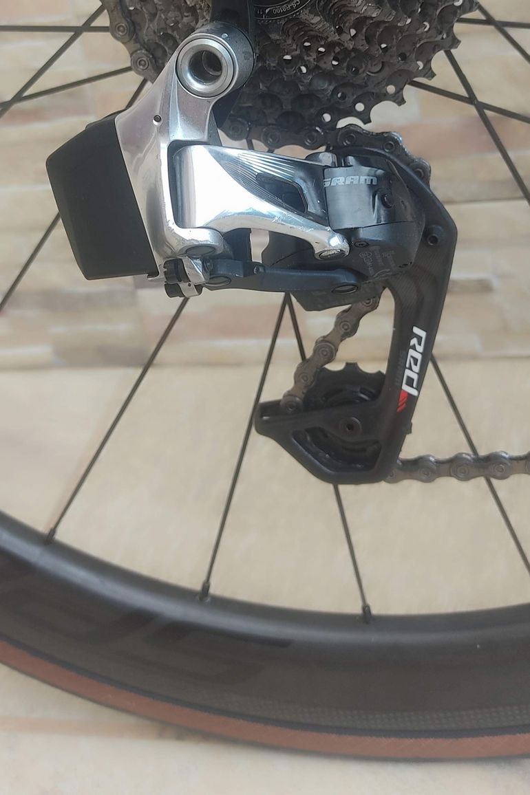 Used Giant TCR Advanced 2 2017 Road & Gravel, Black — image 9 of 14