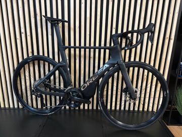 Orbea ORCA AERO M30iLTD 2024 2024 Road & Gravel usato, Nero — immagine 1 di 4