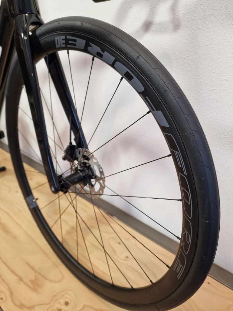 Used Isaac Vitron Onyx Black 2025 Road & Gravel, Black — image 11 of 12