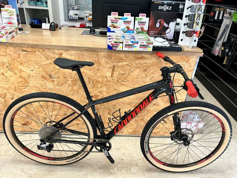 Used Cannondale F-SI CARBON 3 MISURA M USATO 2018 Mountainbike, Black — image 6 of 22