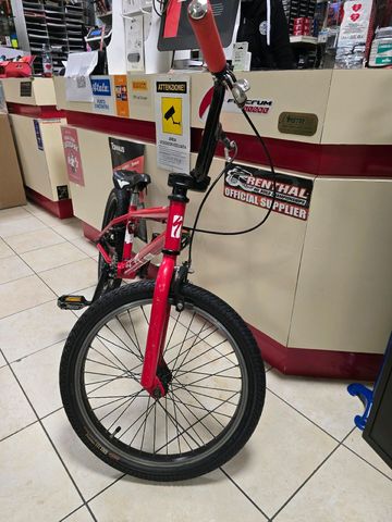 Used Specialized bmx 20 2018 Mountainbike, Red — image 4 of 10