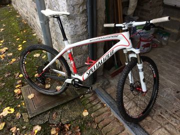 Tweedehands Specialized Stumpjumper Comp Carbon 2010 2010 Mountainbike — afbeelding 1 van 3