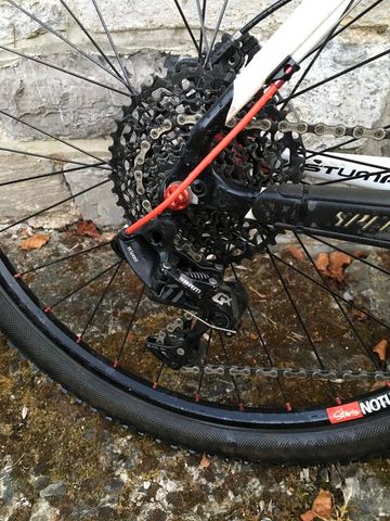 Tweedehands Specialized Stumpjumper Comp Carbon 2010 2010 Mountainbike — afbeelding 2 van 3