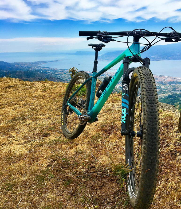 Used Megamo FACTORY 07 2022 Mountainbike, Grün — image 2 of 6