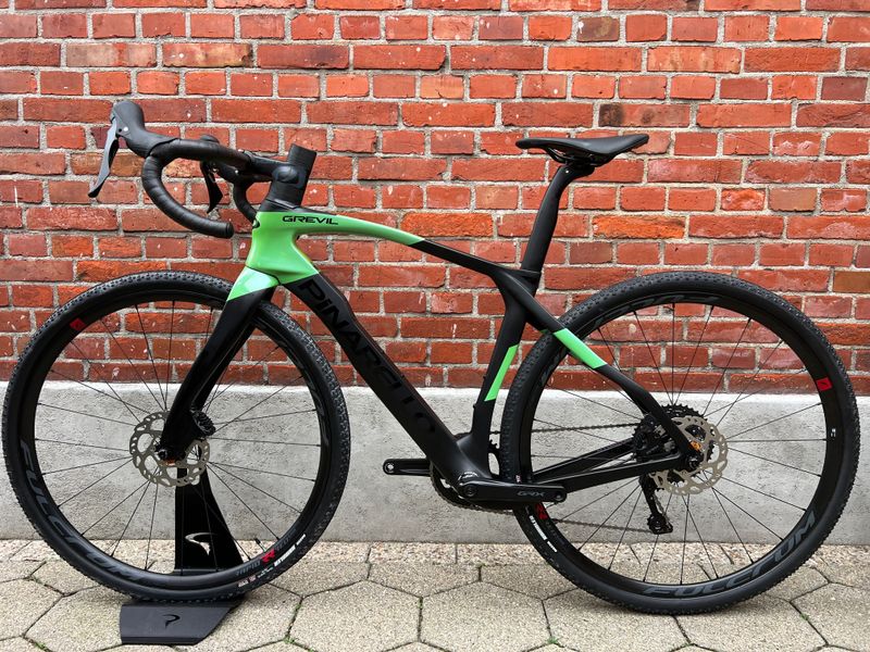 Used Pinarello NEW! Pinarello Grevil F Carbon / Shimano GRX 11x1/Size 50/Fulcrum Red 2024 Road & Gravel, Black — image 12 of 16
