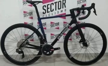 Używany Basso ASTRA DISC RIVAL 2X12 AXS ROAD 48-35 172.5 10-36 RE38 DISC 2023 Road & Gravel