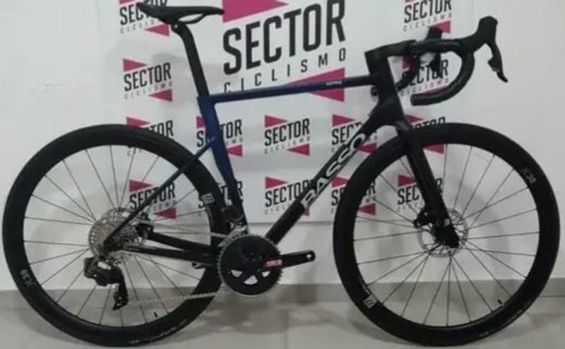 Basso ASTRA DISC RIVAL 2X12 AXS ROAD 48-35 172.5 10-36 RE38 DISC 2023 Road & Gravel usato