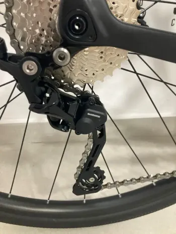 Used Whistle KIOWA GRX 400 CARBONO. SHIMANO 2024 Road & Gravel — image 5 of 6