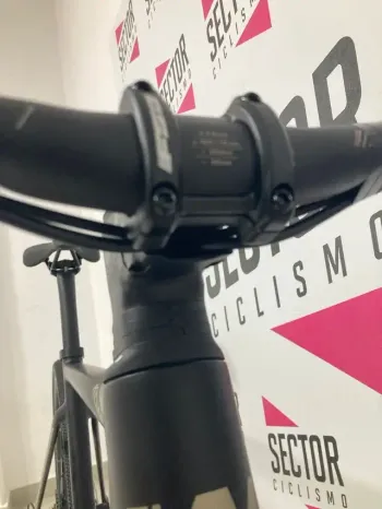 Used Whistle KIOWA GRX 400 CARBONO. SHIMANO 2024 Road & Gravel — image 4 of 6