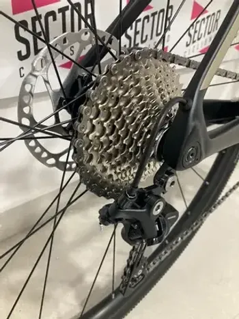 Used Whistle KIOWA GRX 400 CARBONO. SHIMANO 2024 Road & Gravel — image 3 of 6