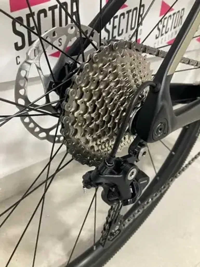Used Whistle KIOWA GRX 400 CARBONO. SHIMANO 2024 Road & Gravel — image 3 of 6