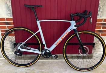 DECATHLON Gravel bikes Save on used bikes buycycle