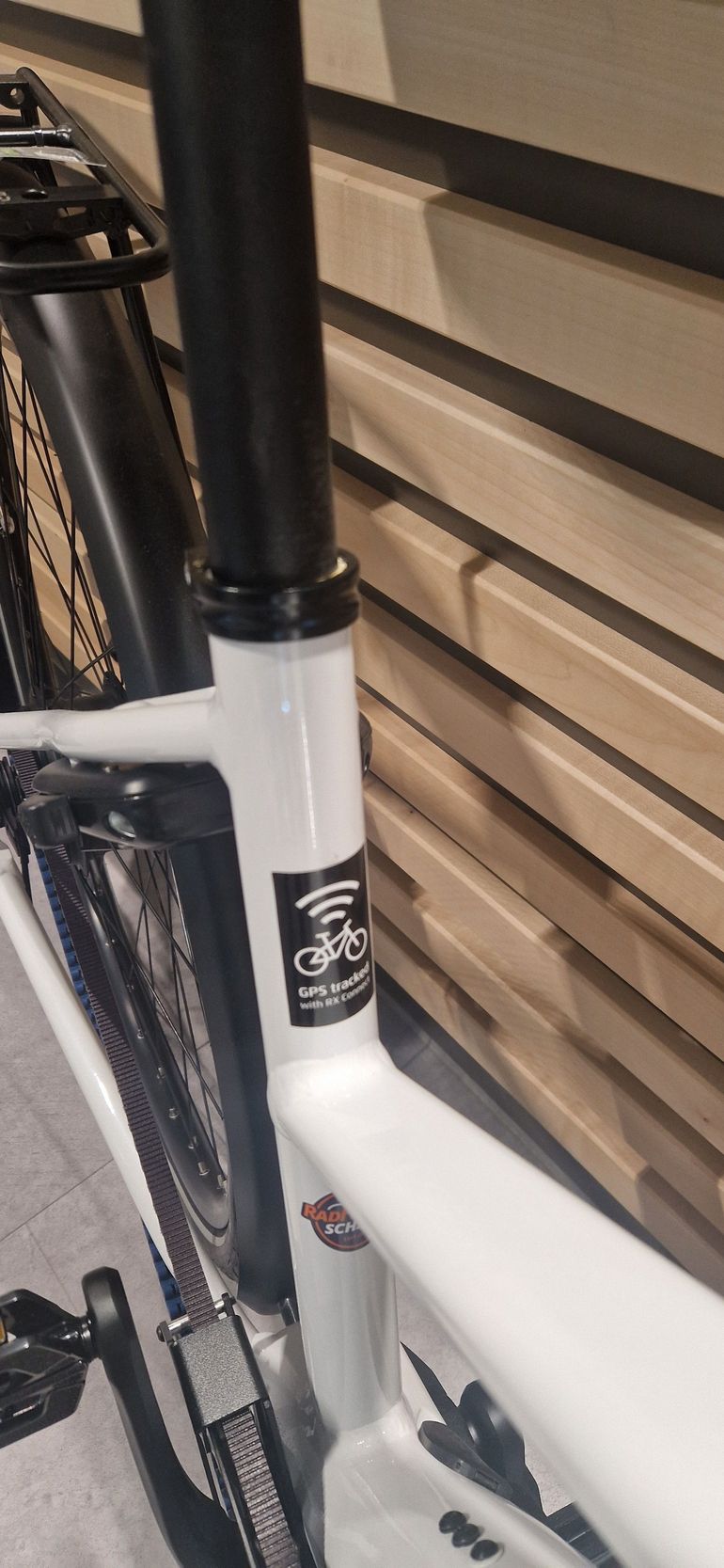 Used Riese & Müller Roadster Mixte vario 2024 2024 Urban, White — image 5 of 6