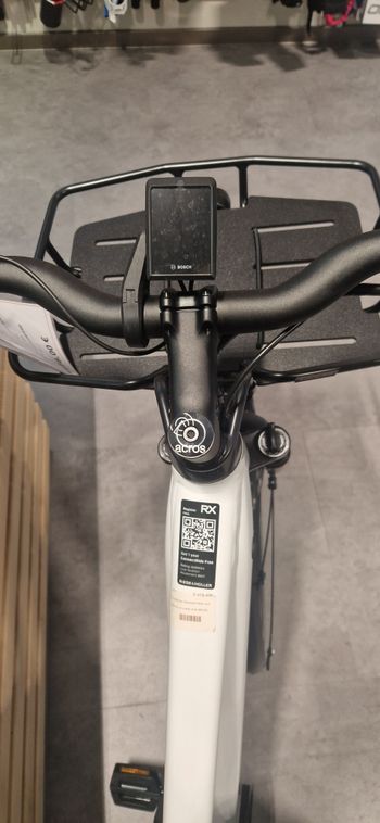 Used Riese & Müller Roadster Mixte vario 2024 2024 Urban, White — image 3 of 6