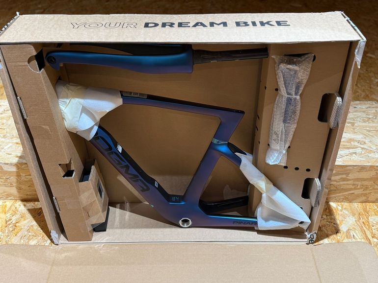 Used Pinarello Dogma F Disc Framset Frameset 2025 Road & Gravel, Blue — image 5 of 5