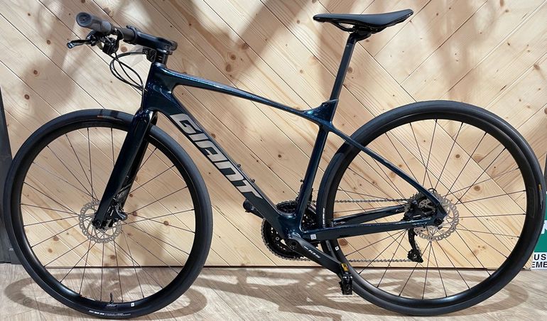 Giant FastRoad Advanced 2022