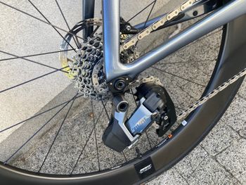Used Giant Propel, Advanced Disc 1 2022 2022 Road & Gravel, Light Gray — image 4 of 9