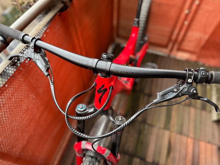 Used Specialized comp carbon 2022 Mountainbike, Red — image 11 of 11