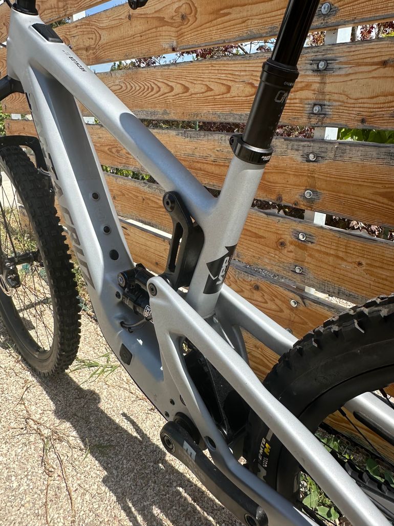 Brugt Santa Cruz Heckler Sram Eagle Transmission X0 2024 Mountainbike — billede 9 af 15
