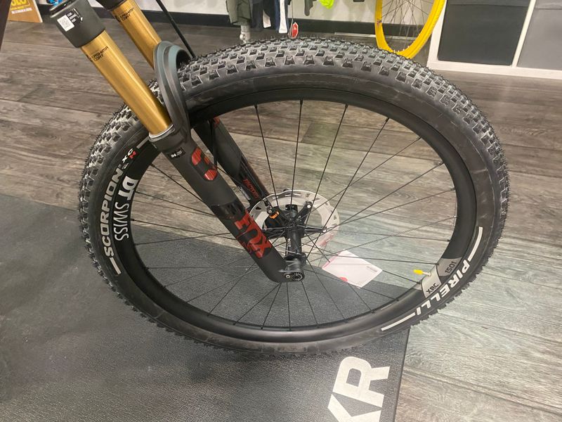 Brugt Megamo TRACK 04 CRB 2024 2024 Mountainbike — billede 5 af 5