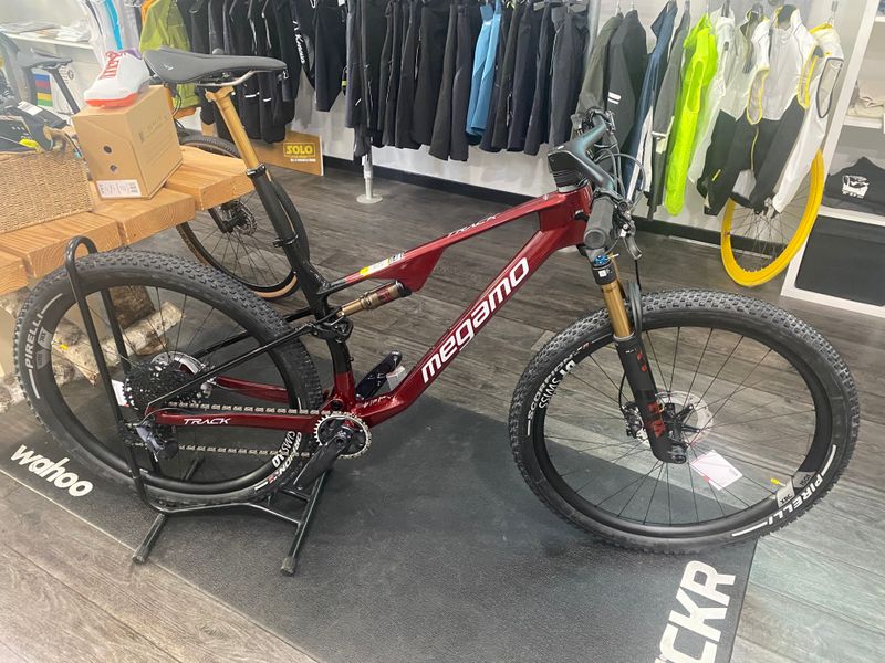 Brugt Megamo TRACK 04 CRB 2024 2024 Mountainbike — billede 1 af 5