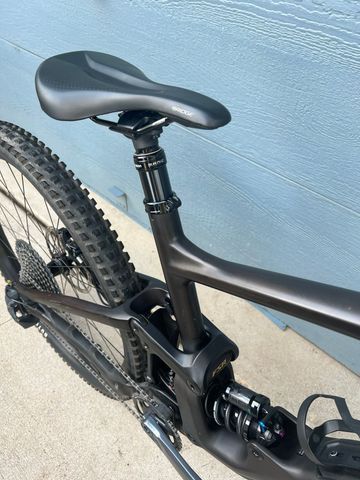 Used Specialized Enduro Comp 2024 2024 Mountainbike, Black, 29 — image 7 of 14