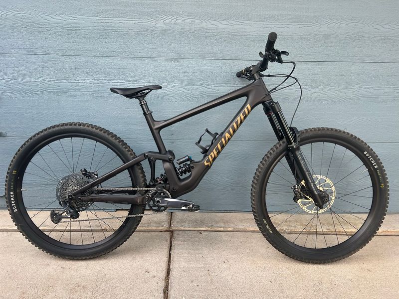 Used Specialized Enduro Comp 2024 2024 Mountainbike, Black, 29 — image 1 of 14