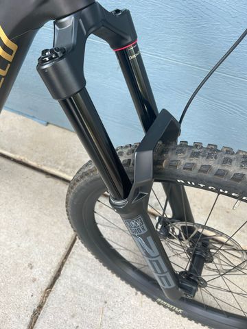 Used Specialized Enduro Comp 2024 2024 Mountainbike, Black, 29 — image 8 of 14