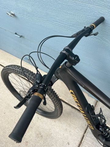 Used Specialized Enduro Comp 2024 2024 Mountainbike, Black, 29 — image 5 of 14