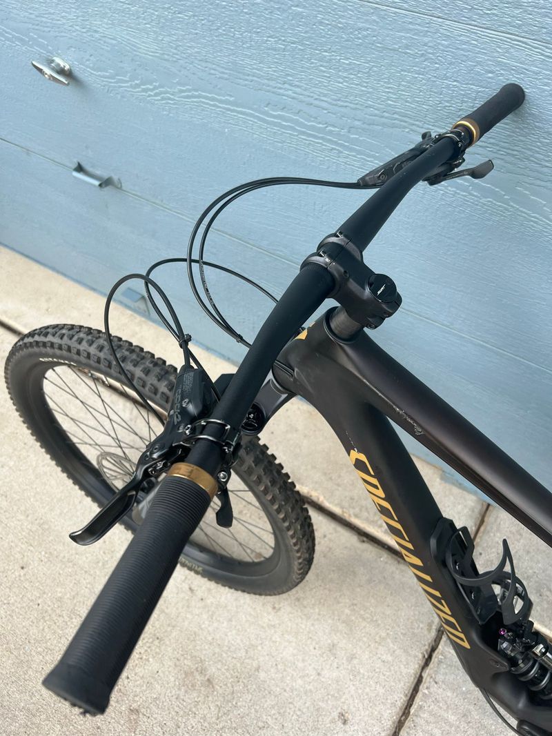 Used Specialized Enduro Comp 2024 2024 Mountainbike, Black, 29 — image 5 of 14