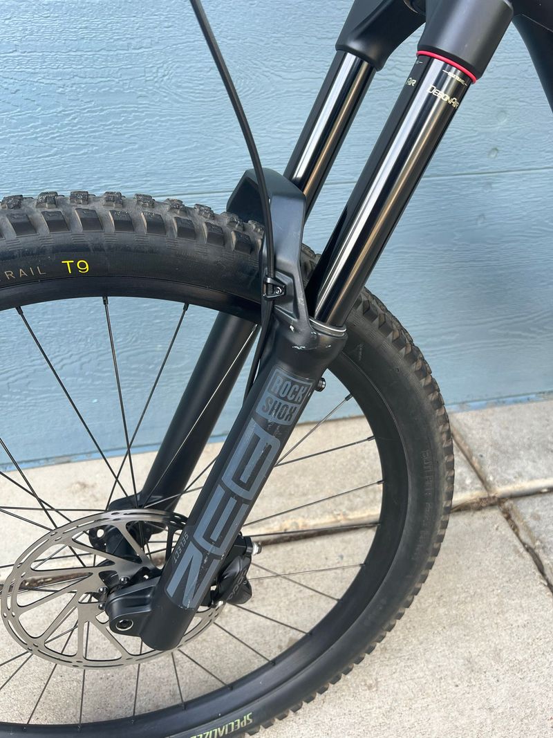 Used Specialized Enduro Comp 2024 2024 Mountainbike, Black, 29 — image 9 of 14