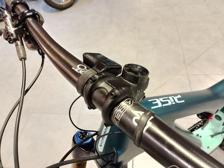 Gebrauchtes Orbea RISE M10 2021 Mountainbike, Grün — Bild 4 von 7
