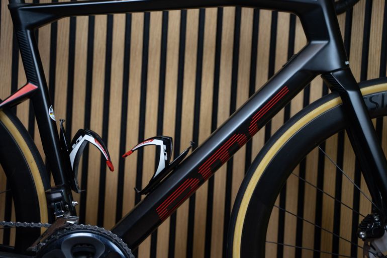 Gebrauchtes BMC Roadmachine 01 FOUR 2019 2019 Road & Gravel, Schwarz — Bild 4 von 13