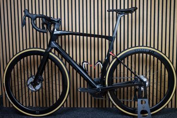 Gebrauchtes BMC Roadmachine 01 FOUR 2019 2019 Road & Gravel, Schwarz — Bild 2 von 13