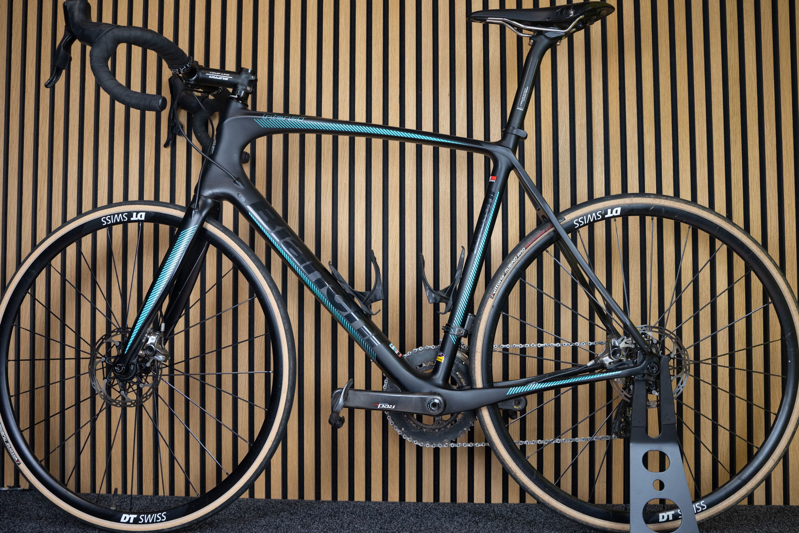 Bianchi Intenso Disc Ultegra gebraucht kaufen 59 cm buycycle