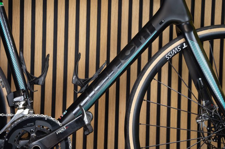 Bianchi intenso ultegra 2019 online