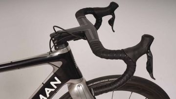 Used Boardman Elite 9, 9 2017 Road & Gravel, Black — image 5 of 8