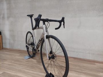 Used BMC Teammachine SLR FIVE 2023 2023 Road & Gravel, Light Gray — image 2 of 3