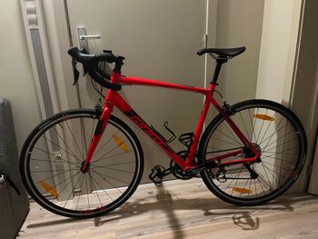 Used Giant Contend 2 2018 Road & Gravel, Red — image 1 of 4