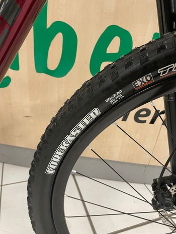 Used Trek Procaliber 9.7 2020 2020 Mountainbike, Black, 27.5, 29 — image 6 of 7