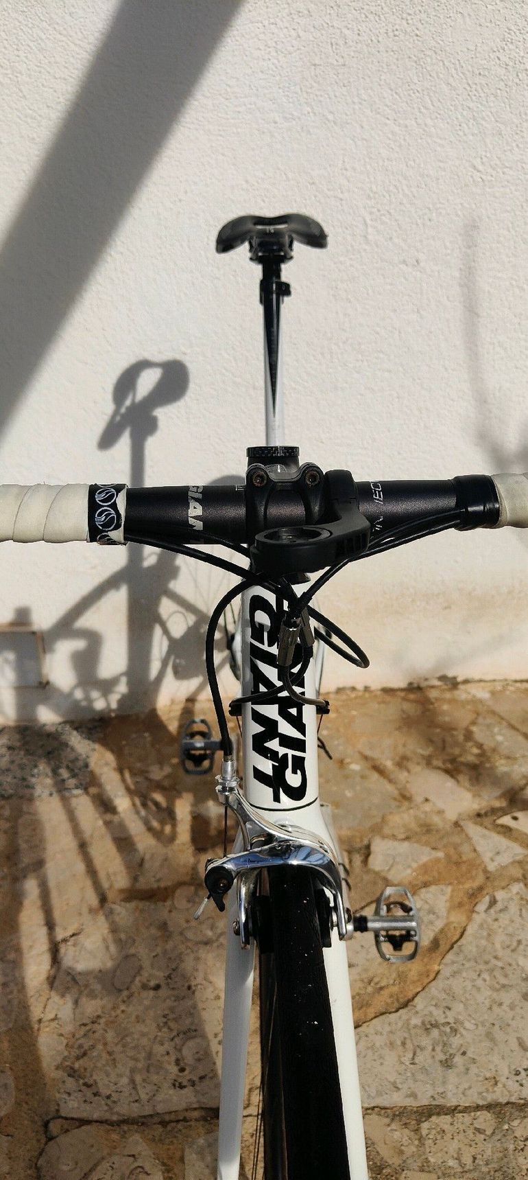 Used Giant TCR Composite 2 2013 2013 Road & Gravel, White — image 9 of 10