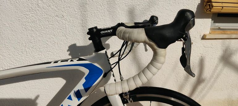 Used Giant TCR Composite 2 2013 2013 Road & Gravel, White — image 10 of 10