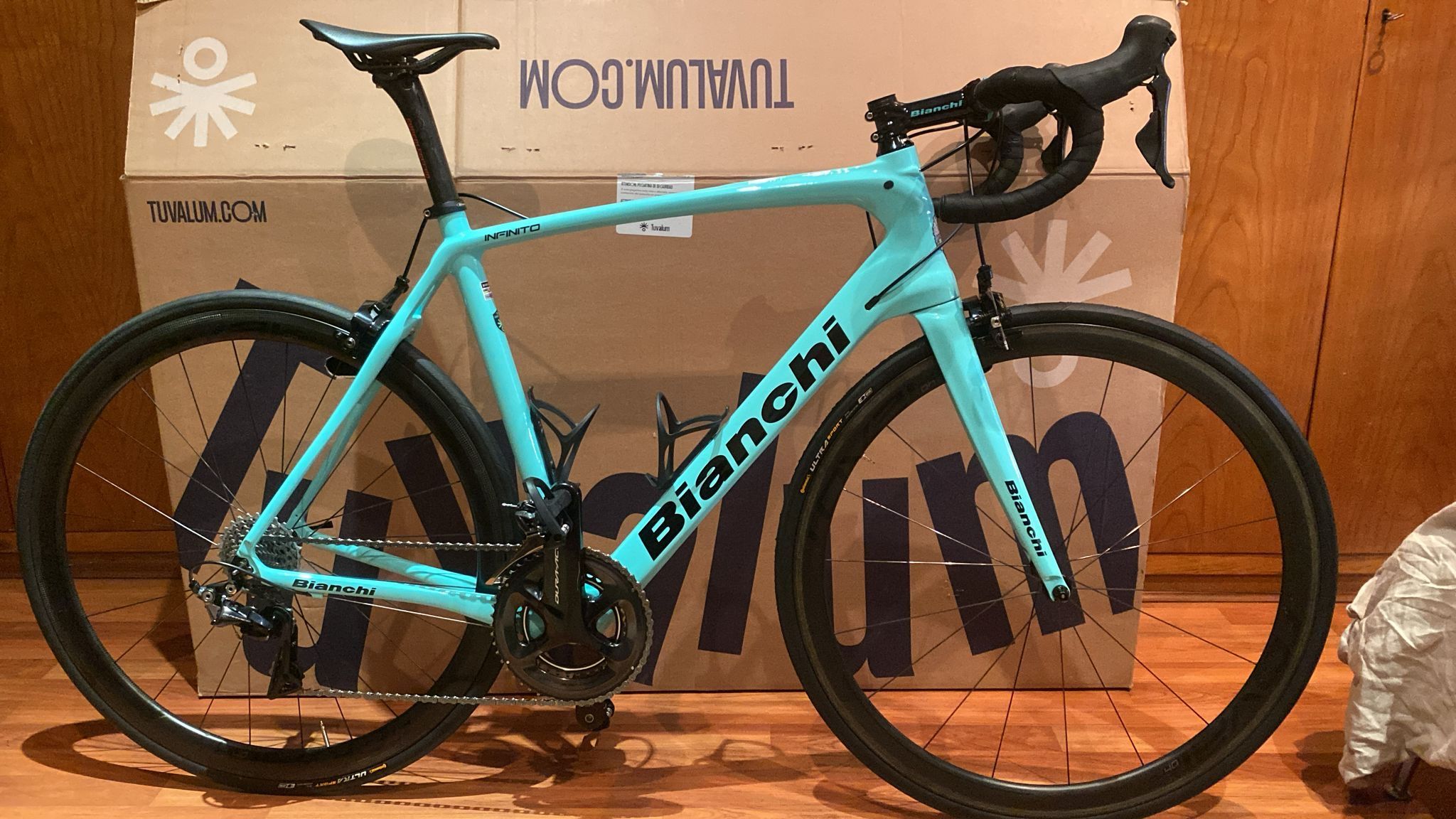 Bianchi Infinito CV Dura Ace used in 57 cm | buycycle 