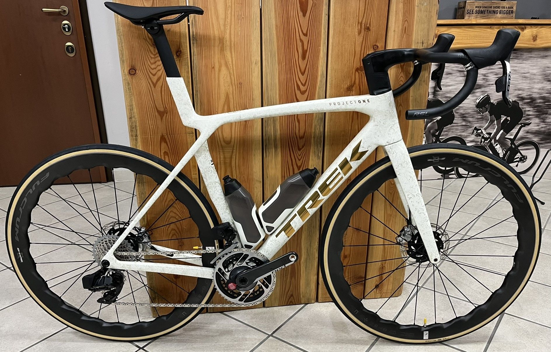 Trek Madone SLR 8 AXS Gen 8 Used In M Buycycle Trek Madone SLR 8 AXS Gen 8 Used In M Buycycle