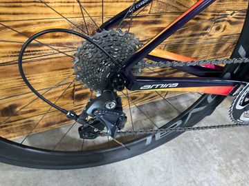 Used Specialized Amira SL4 Expert 2016 2016 Road & Gravel, Black — image 5 of 7